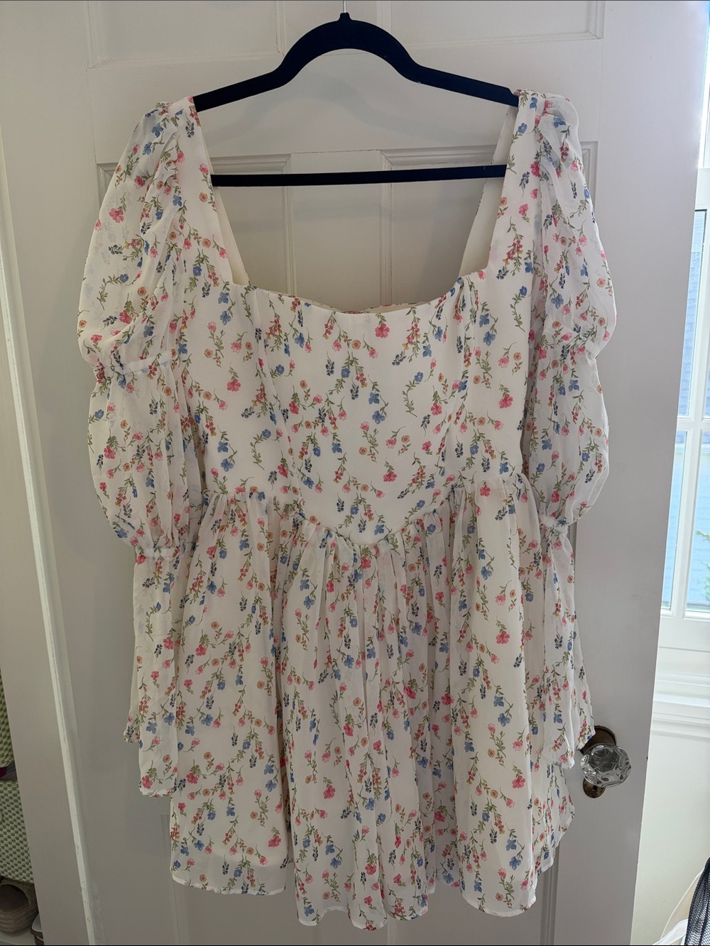 House of CB Sancia White Posy Print Puff Sleeve Mini Dress - Picture 1 of 1